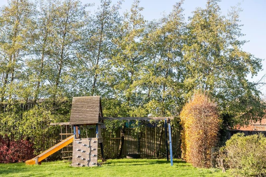 Ferienwohnung Priory Farm Barn Eye  Exterior foto